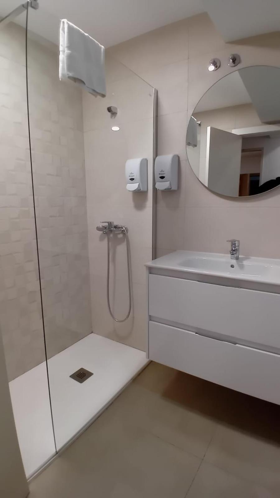 Amplio Piso Con Vistas En La Entrada Del Camino C4 Apartamento